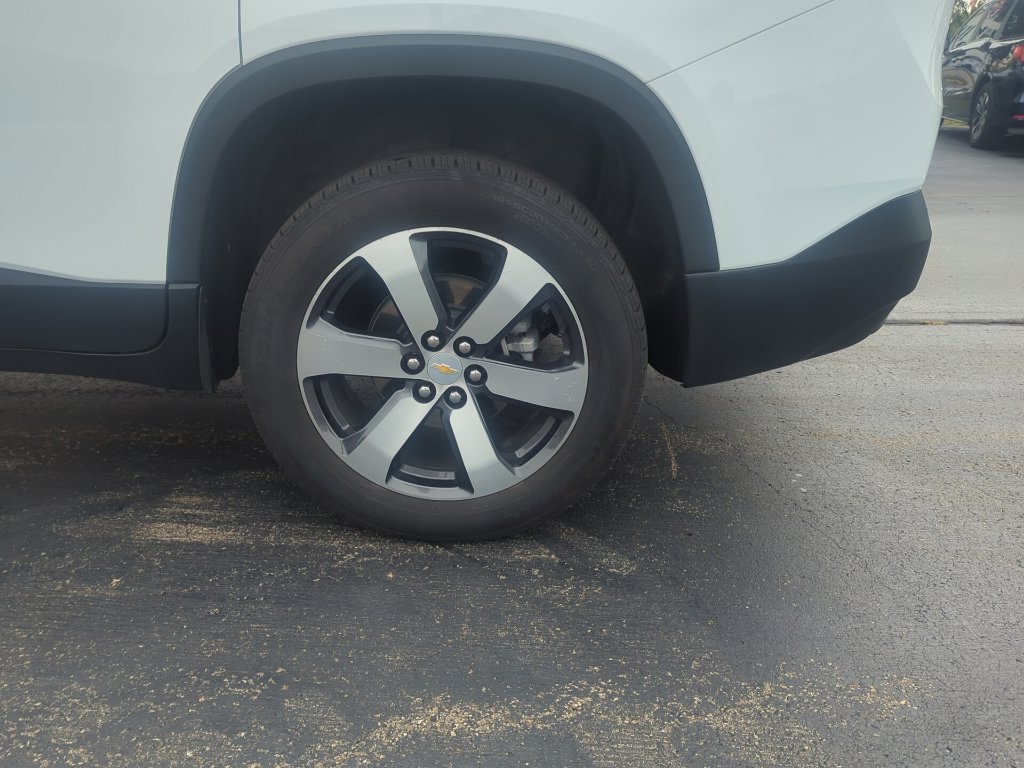 Certified 2023 Chevrolet Traverse LT w/ LT Premium Package AWD/4WD image 14
