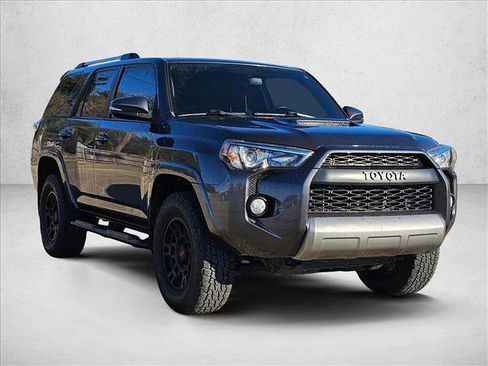 Used 2018 Toyota 4Runner TRD Off-Road Premium image 3