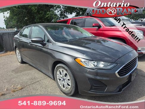 Used 2020 Ford Fusion S FWD image 1