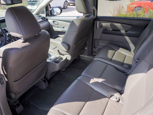 Used 2016 Honda Odyssey Touring Elite image 32