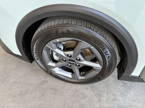 Used 2025 Kia K4 LXS image 30