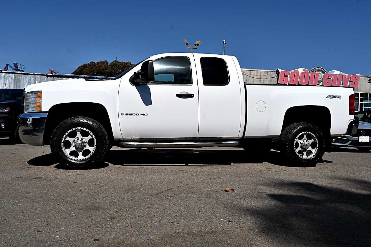 Used 2007 Chevrolet Silverado 2500 LT AWD/4WD image 4