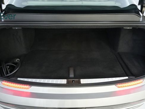 Used 2023 Lucid Air Touring image 8