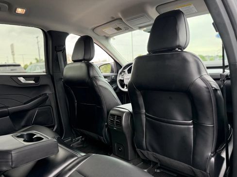 Used 2025 Ford Escape Platinum AWD/4WD image 18