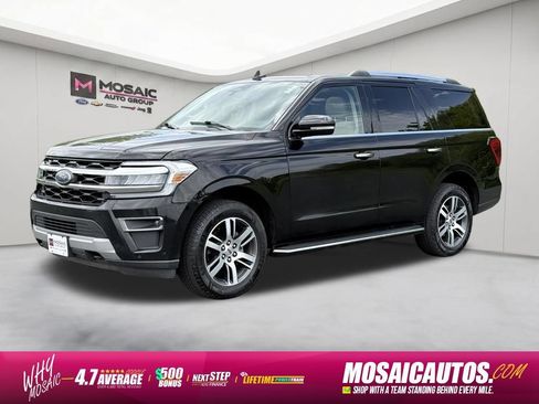 Used 2022 Ford Expedition Limited AWD/4WD image 3