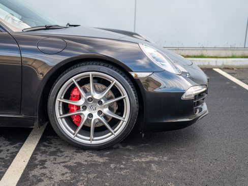 Certified 2013 Porsche 911 Carrera S image 9