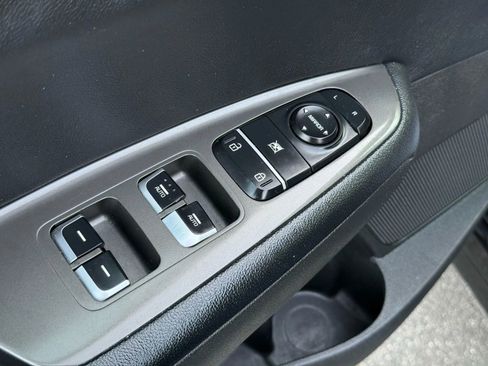 Used 2019 Kia Optima S w/ S Panoramic Sunroof Package image 17