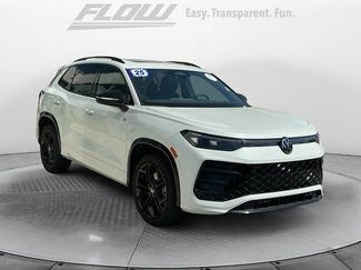 Used 2025 Volkswagen Tiguan SE R-Line video 1