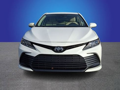 Used 2024 Toyota Camry LE image 2