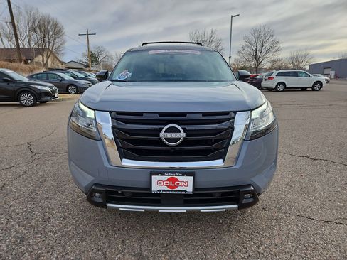 Used 2023 Nissan Pathfinder Platinum w/ Lighting Package (N92) image 10
