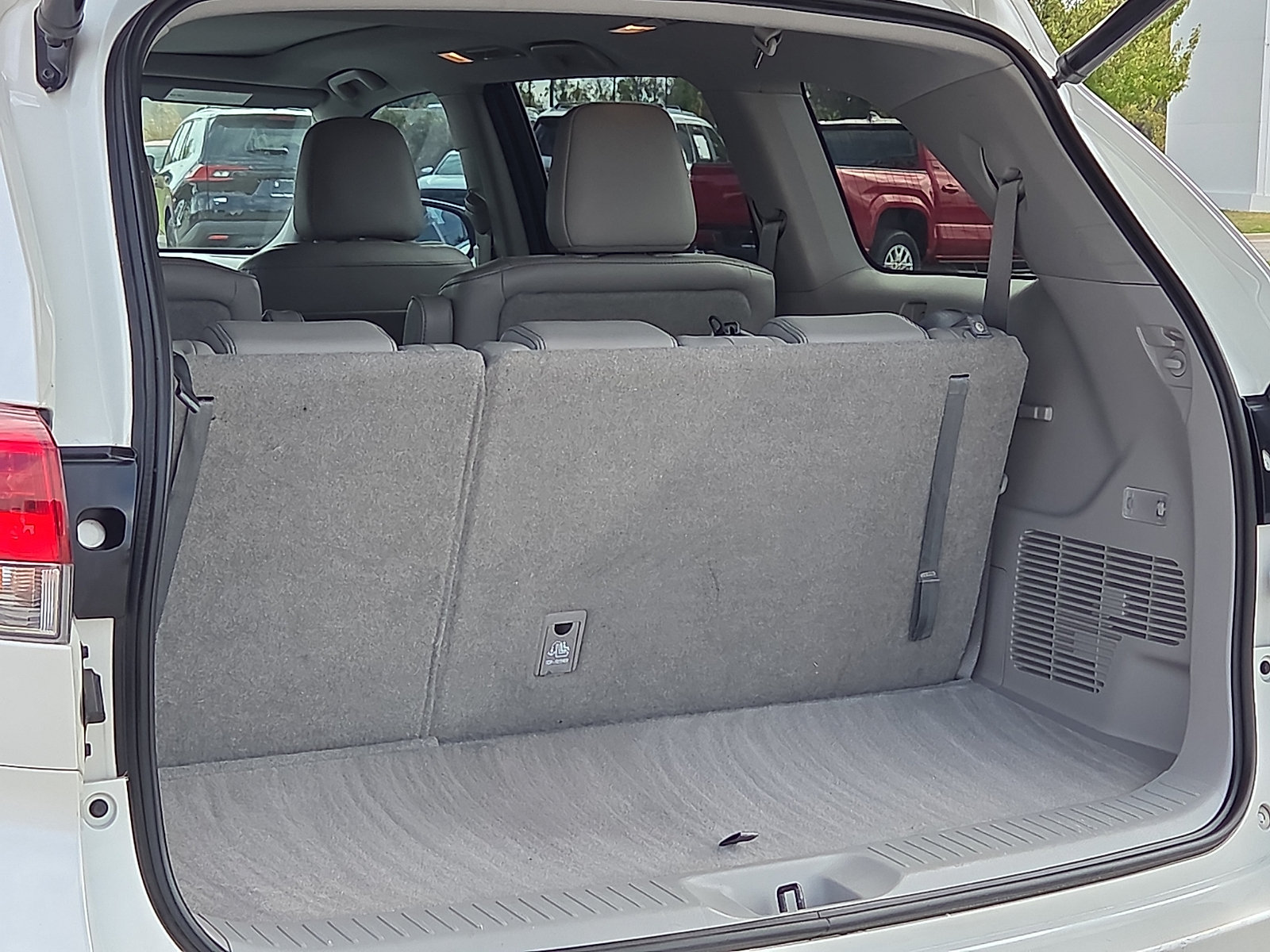 Used 2018 Toyota Highlander Limited Platinum AWD/4WD image 9