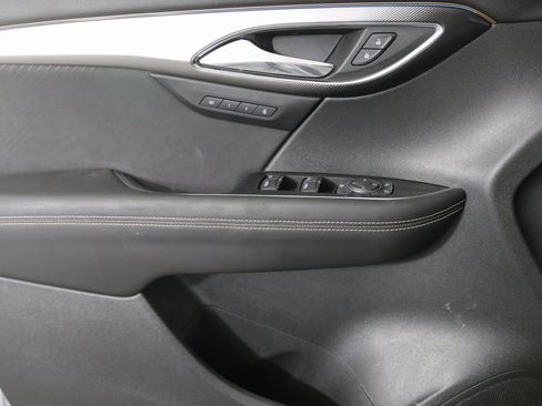 Used 2025 Buick Envision Sport Touring image 19