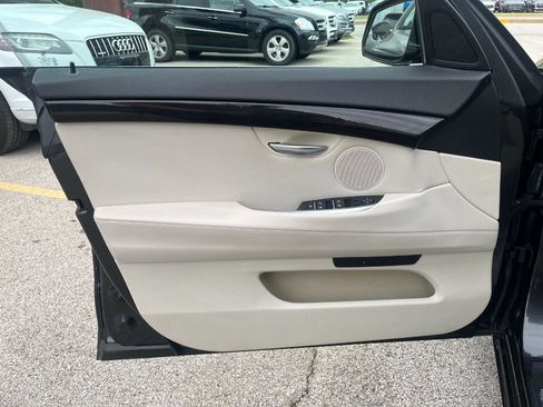 Used 2014 BMW 535i Gran Turismo xDrive AWD/4WD image 22