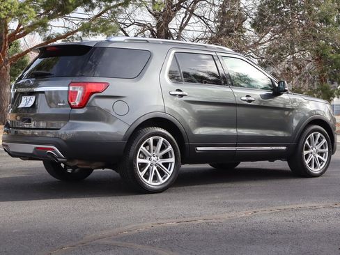 Used 2016 Ford Explorer Limited image 5