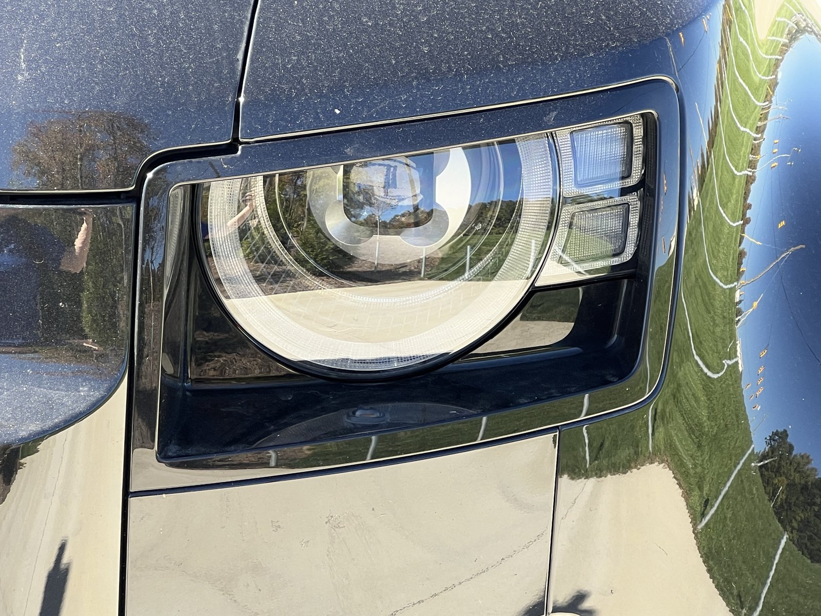 Used 2025 Land Rover Defender 110 S AWD/4WD image 6