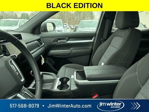 Used 2025 GMC Terrain Elevation w/ Black Edition image 10