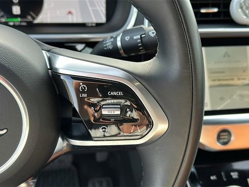Used 2024 Jaguar I-PACE R-Dynamic HSE image 12