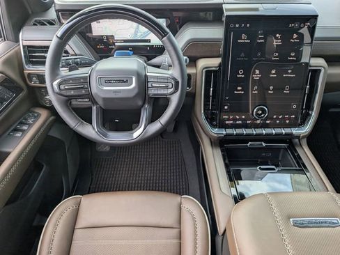 New 2026 GMC Yukon Denali Ultimate AWD/4WD image 9