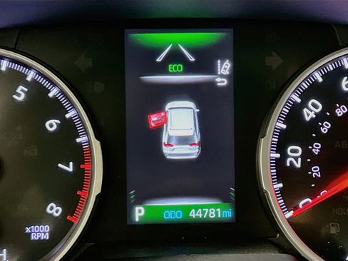 Used 2022 Toyota RAV4 LE FWD image 20
