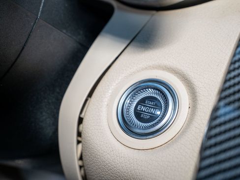 Used 2021 Mercedes-Benz C 300 4MATIC Sedan w/ Premium Package image 33