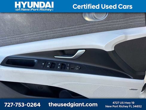 Certified 2022 Hyundai Elantra Limited image 10