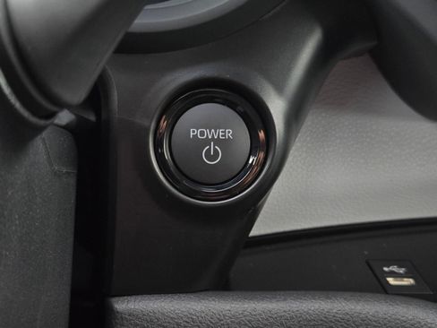 Certified 2026 Toyota Sienna XLE FWD image 22