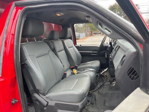 Used 2015 Ford F550 4x4 Regular Cab Super Duty image 30