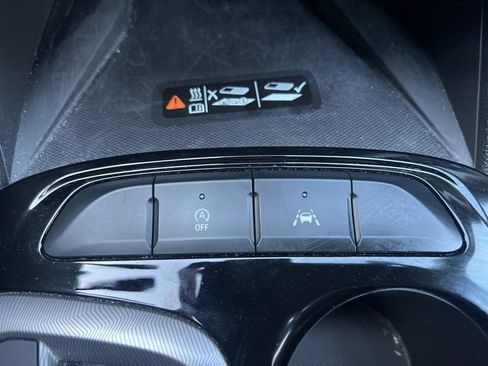 Used 2024 Buick Envista Sport Touring w/ Convenience I Package image 23