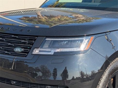 Used 2024 Land Rover Range Rover Long Wheelbase SE image 9