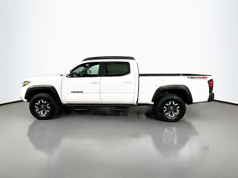 Used 2023 Toyota Tacoma TRD Off-Road w/ Black Out Package (TMS) AWD/4WD image 5