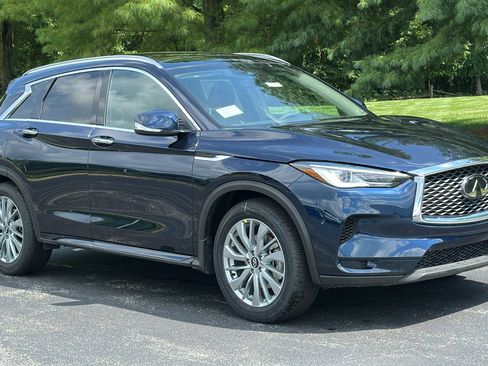 New 2025 INFINITI QX50 Luxe image 2