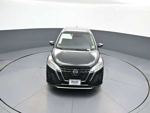 Used 2023 Nissan Kicks SV image 34