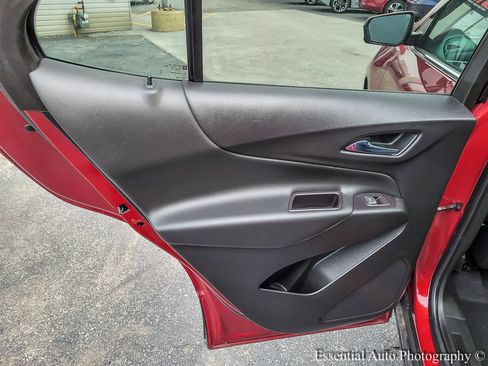 Used 2021 Chevrolet Equinox LT image 22