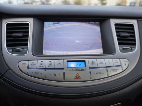 Used 2009 Hyundai Genesis 3.8 w/ Technology Pkg 4 image 16