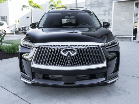 Certified 2026 INFINITI QX60 Luxe w/ Cargo Package FWD image 5