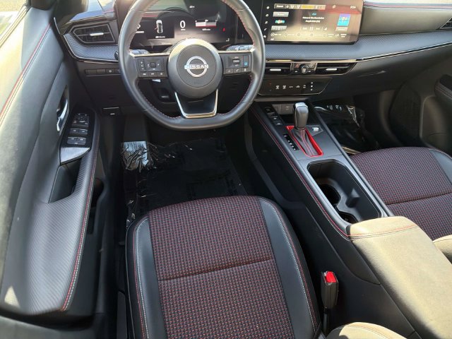 Certified 2025 Nissan Kicks SR FWD image 9