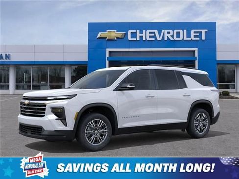 New 2026 Chevrolet Traverse LT w/ Driver Confidence Package FWD image 2
