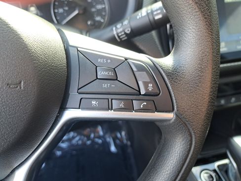 Certified 2021 Nissan Kicks SV FWD image 22