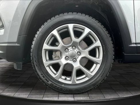 Used 2022 Jeep Compass Latitude AWD/4WD image 33