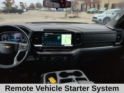 Used 2025 Chevrolet Silverado 1500 LT image 4