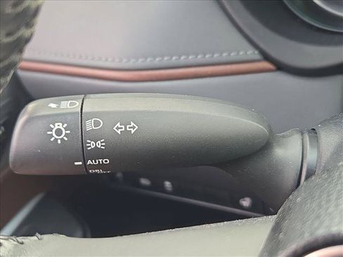 Used 2021 Toyota Venza XLE w/ Softex Package AWD/4WD image 15