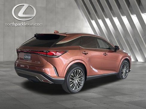 Certified 2023 Lexus RX 350 AWD w/ Accessory Package (Z1) image 6