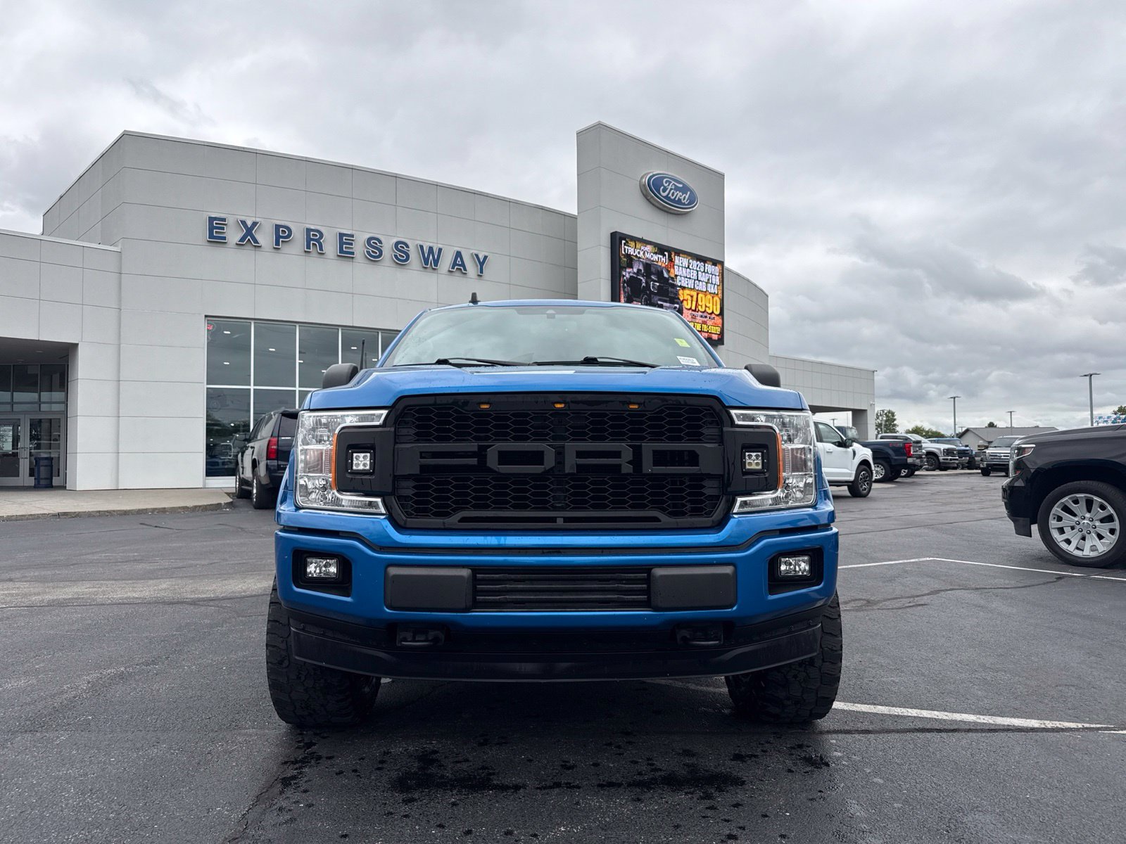 Used 2019 Ford F150 4x4 SuperCrew image 2