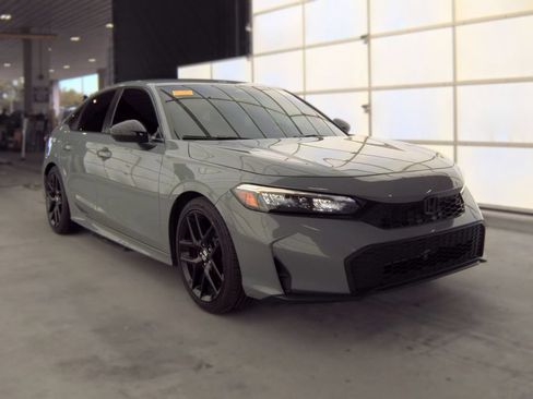 Used 2025 Honda Civic Sport image 1