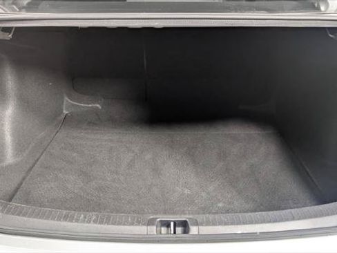 Used 2022 Toyota Corolla LE FWD image 18
