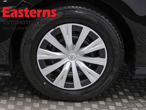 Used 2020 Toyota Camry LE w/ Fleet Convenience Package FWD image 31