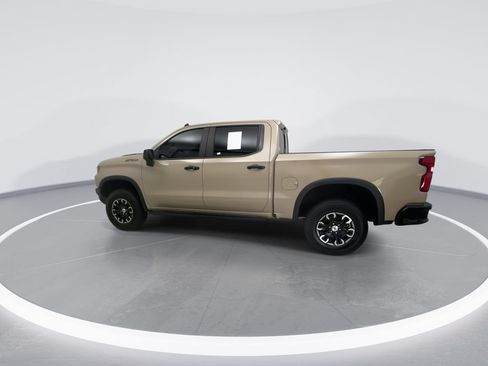 Used 2022 Chevrolet Silverado 1500 ZR2 w/ Technology Package AWD/4WD image 7
