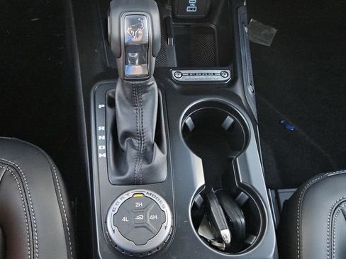 New 2025 Ford Bronco Outer Banks image 18