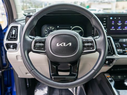 Used 2023 Kia Sorento SX image 15