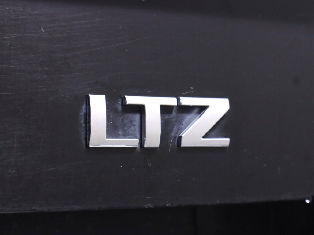Used 2017 Chevrolet Silverado 1500 LTZ Z71 w/ LTZ Plus Package AWD/4WD image 42